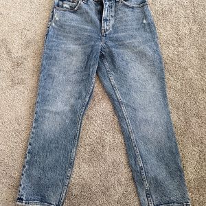 Abercrombie & Fitch Mom Fit High Rise Jean